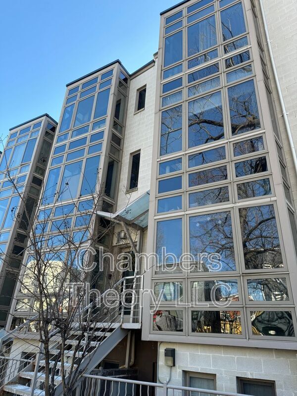 Foto del edificio - 211 R St NE