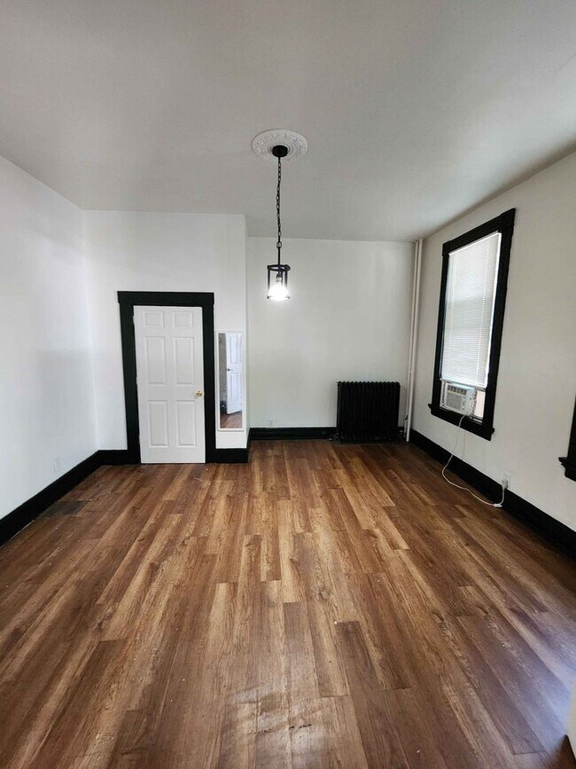 Foto del edificio - 1605 Banklick St