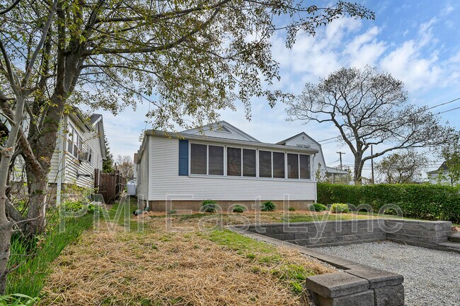 Building Photo - 29 Bayview Rd