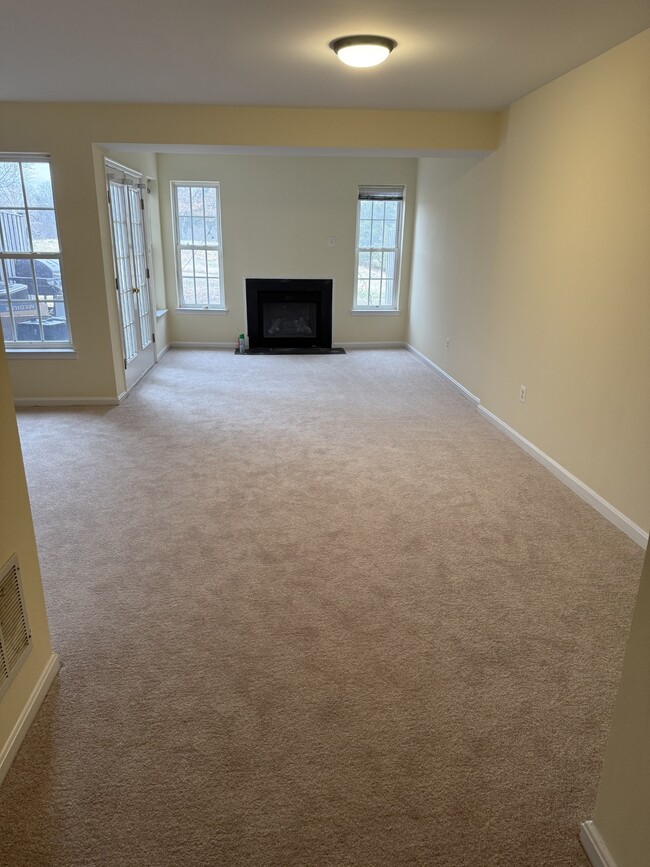 Building Photo - 6302 Cullen Pl