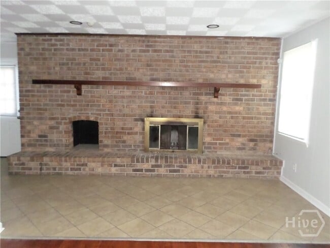 Foto del edificio - 213 Olmstead Dr