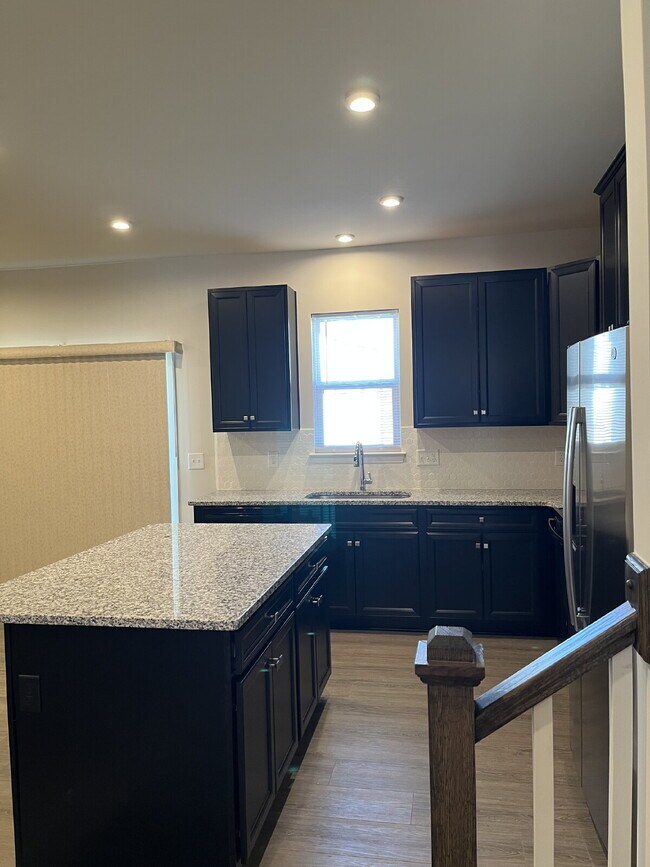 Foto del edificio - "Charming 3-Bedroom Townhouse with 2.5 Baths on Riverbrook Drive – Your Perfect Gallatin Retreat!"