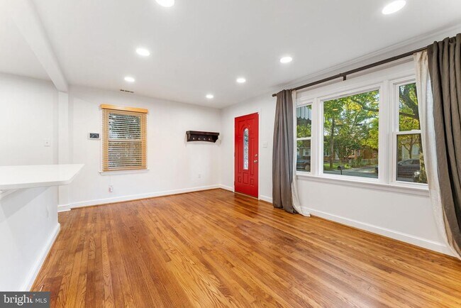 Foto del edificio - 5014 Sheridan St
