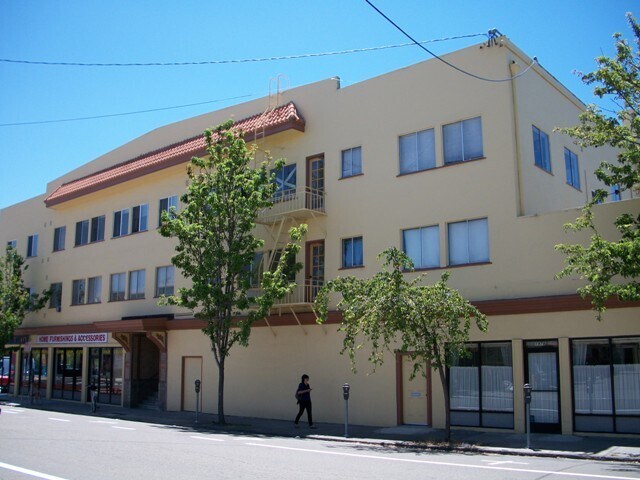 Foto del edificio - 1988 California St