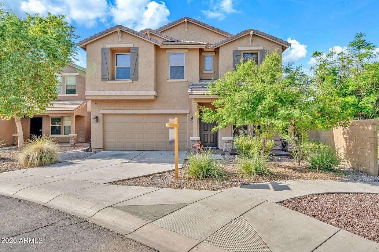Foto principal - 2115 W Le Marche Ave