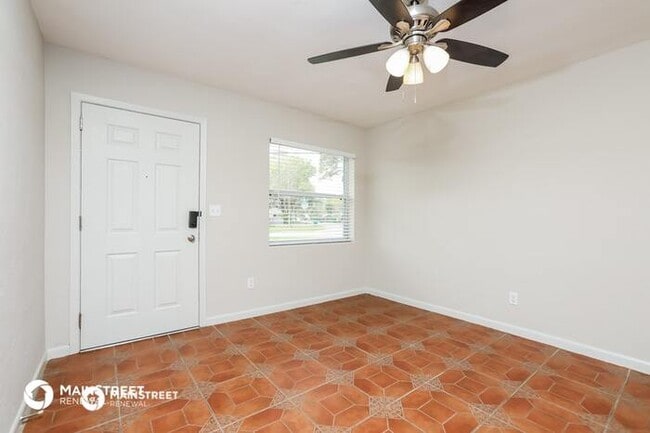 Building Photo - 721 N STONE ST, DELAND, FL 32720