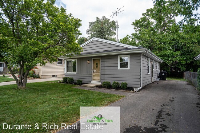 Building Photo - 3 br, 1 bath House - 3121 Kearney Ave