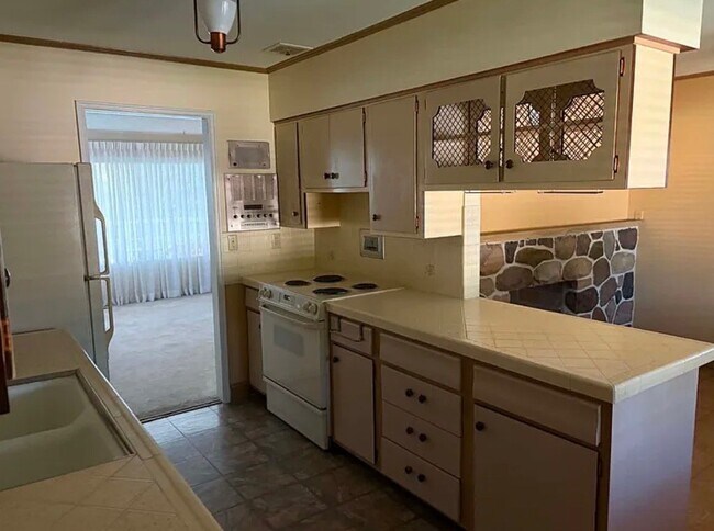 Foto del edificio - 1465 Spring Ln