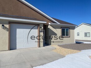 Building Photo - 511 Crestone Ave