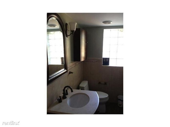 Building Photo - 1681 Nethia Dr
