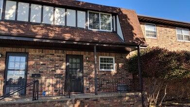 Building Photo - 202 21st Ave Pl