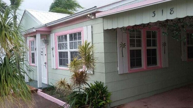 Foto del edificio - 318 W Ocean Ave