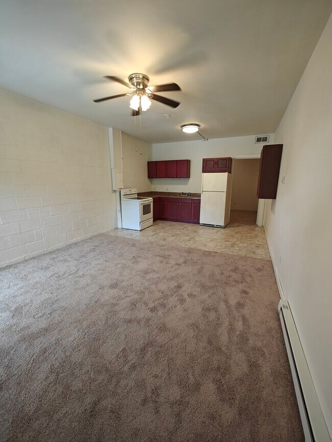 93 Prospect Rd Unit 1, Prospect, VA 23960 Room for Rent in Prospect