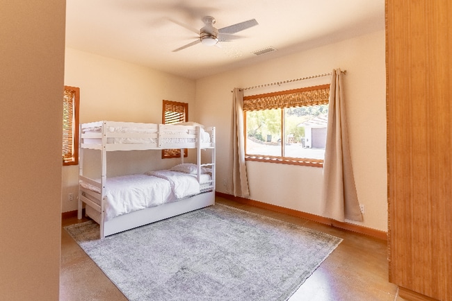 Building Photo - 9411 Vista Aleta