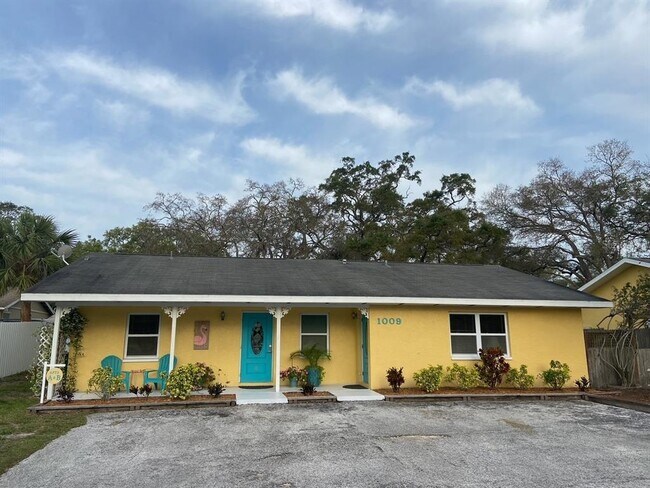 Foto del edificio - 1009 Sumner Blvd