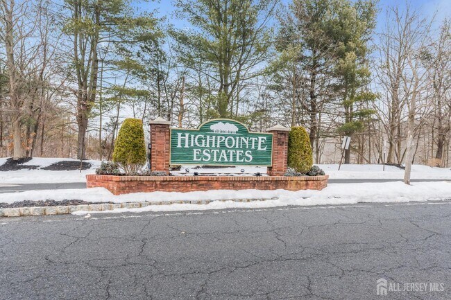 Foto del edificio - 12 High Pointe Way