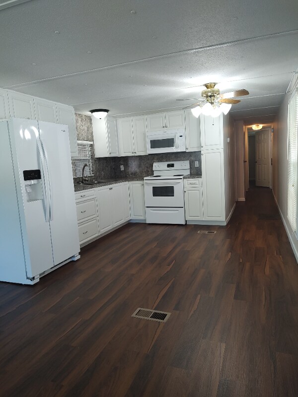 Building Photo - 38150 Martin St