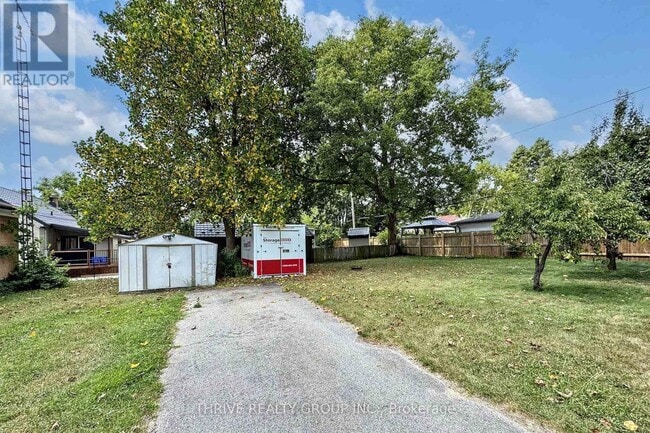 Building Photo - 1430 Trafalgar St