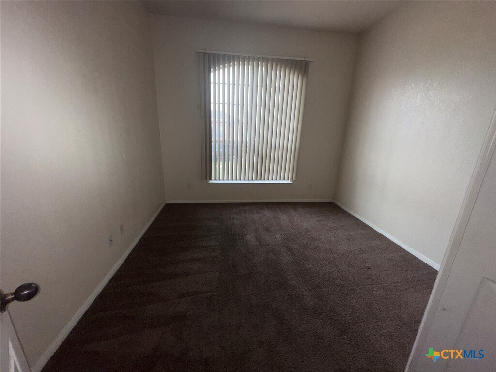 Foto del edificio - 700 Aries Ave