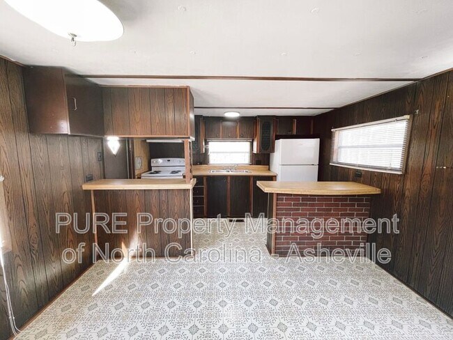 Building Photo - 59 Magic Dr