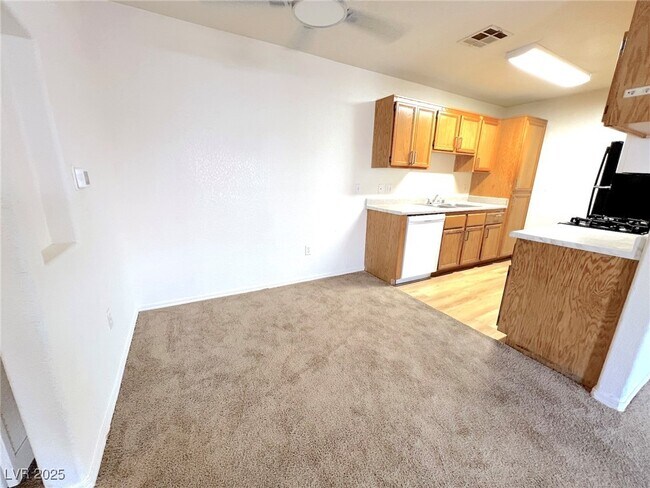 Foto del edificio - 4730 E Craig Rd