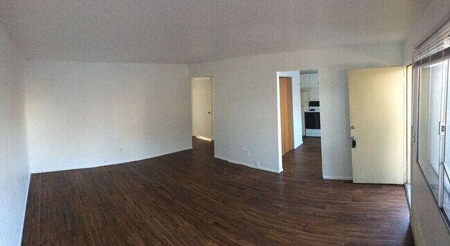 Building Photo - 1851 Westview Cir