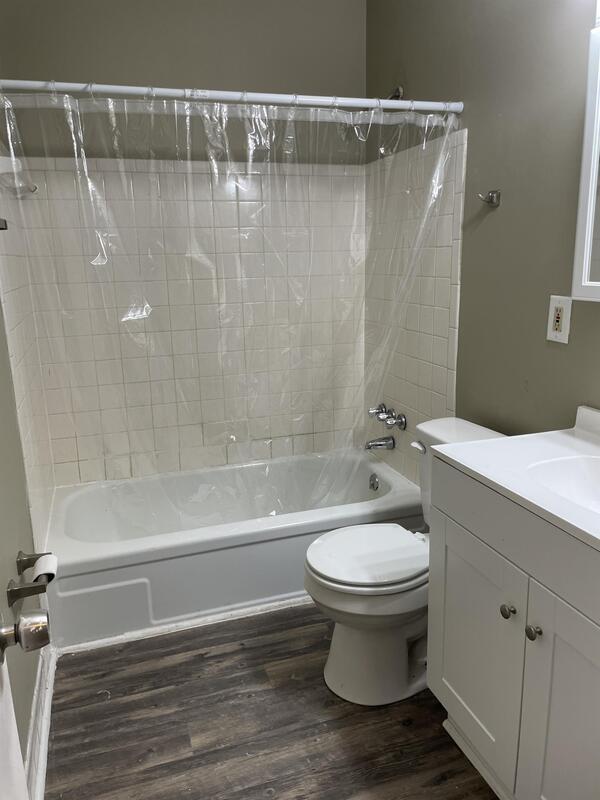 Foto del edificio - 7843 Glen Orchard Dr