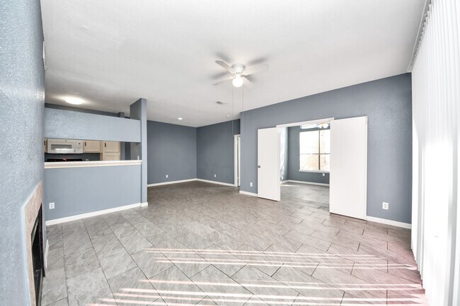 Foto del edificio - 14550 Fonmeadow Dr