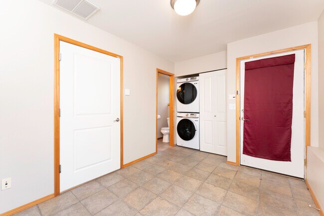 Foto del edificio - 1625 S Weller St