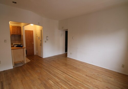 Building Photo - 548 Amsterdam Ave