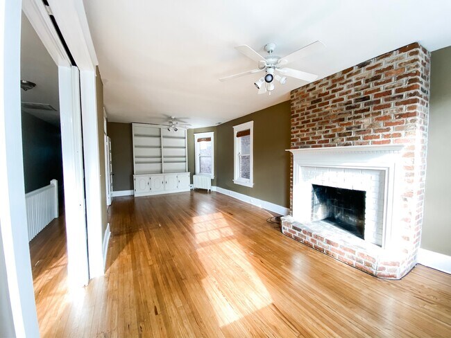 Building Photo - 2602 Hanover Ave