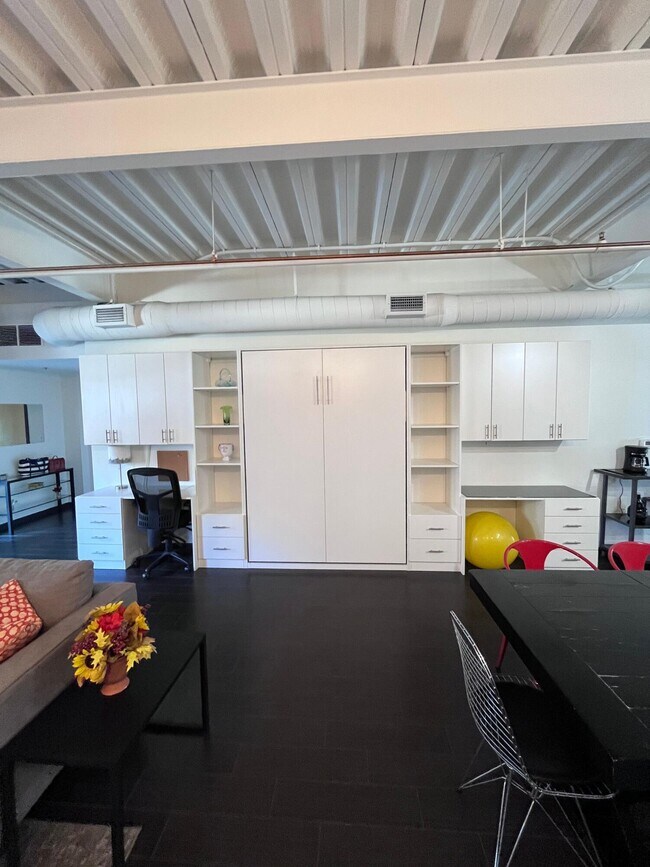 Foto del edificio - 524 Central Ave SW