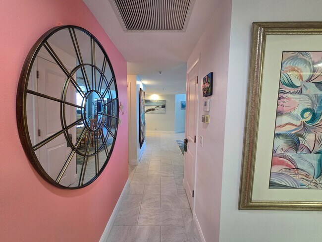 Foto del edificio - Paradise Found! 13th Floor Condo 3/2