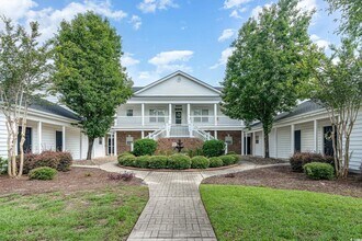 Building Photo - 5056 Glenbrook Dr