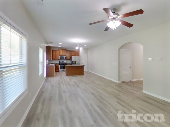 Building Photo - 224 Dellwood Dr