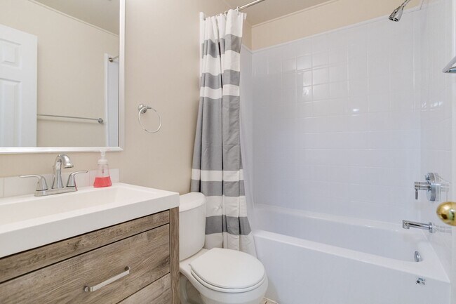 Foto del edificio - Crofton Condo For Rent