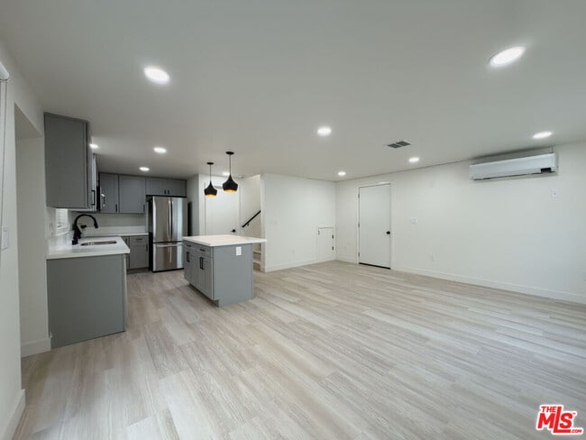 Foto del edificio - 2757 Andreo Ave