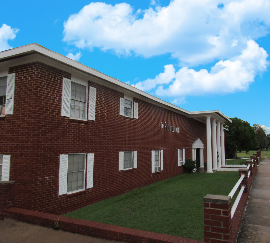 Plantation Apartments - Wichita Falls, TX | Apartments.com