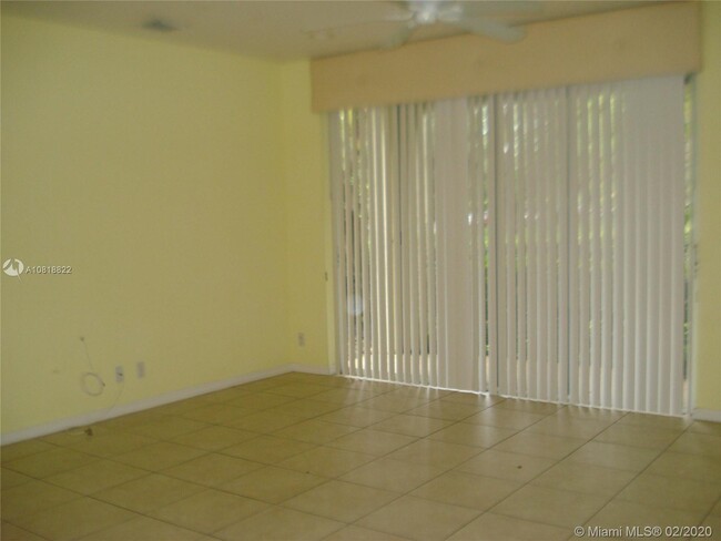 Foto del edificio - 9494 S Military Trail