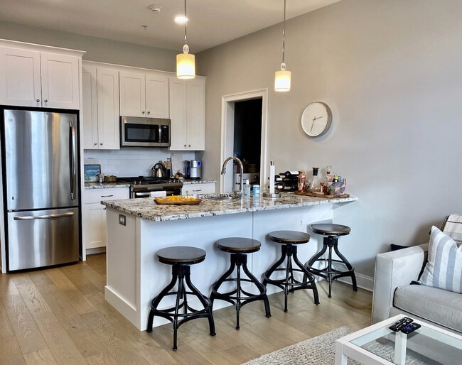 kitchen - 77 Van Dam St