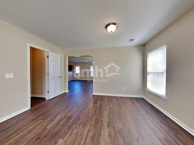 Building Photo - 2034 Cripplecreek Drive