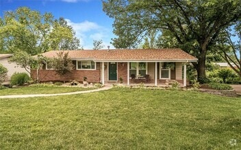 Building Photo - 805 Rockhurst Dr