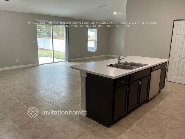 Building Photo - 761 Airoso Rd SE