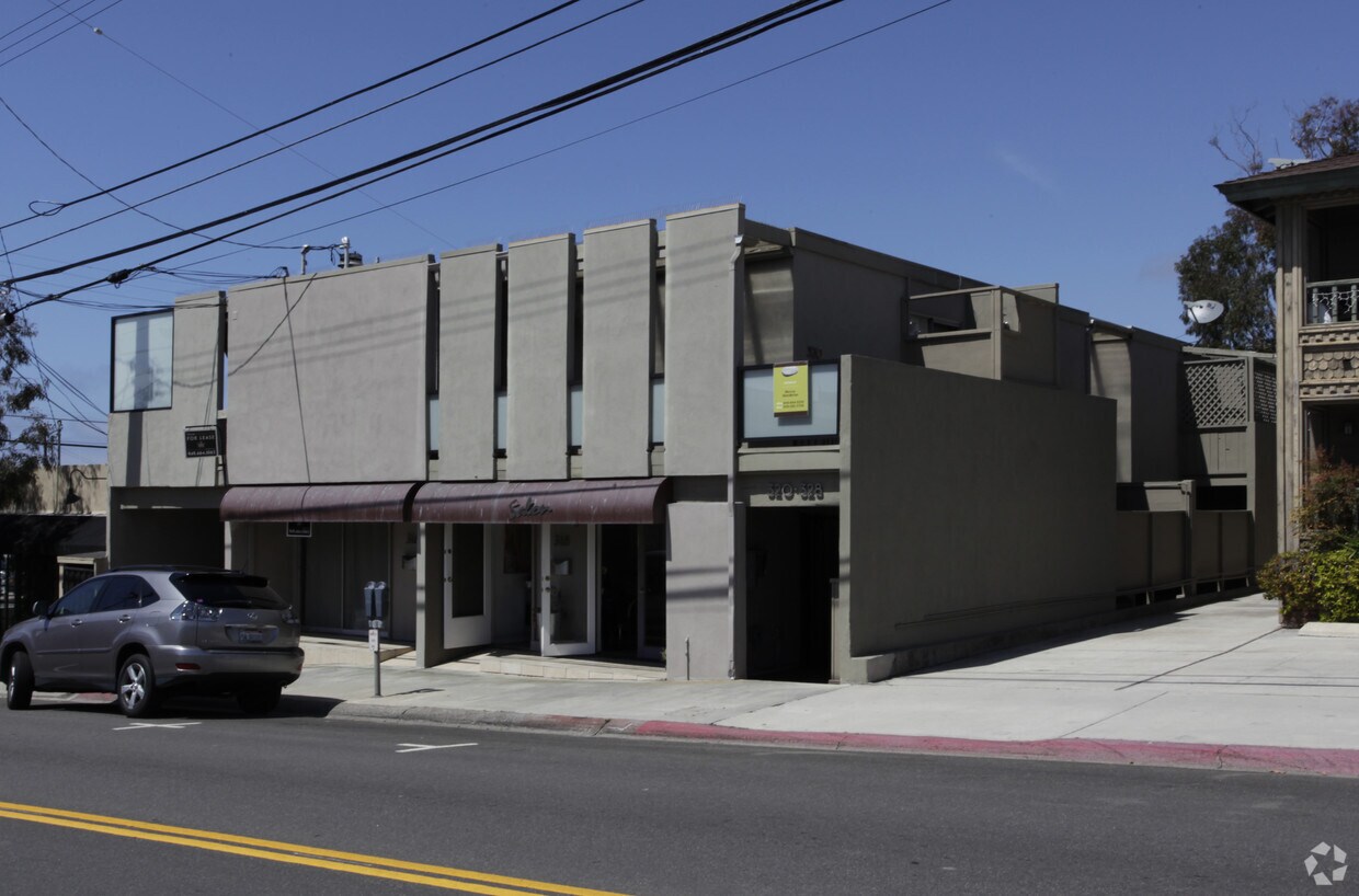 Primary Photo - 316-328 Thalia St