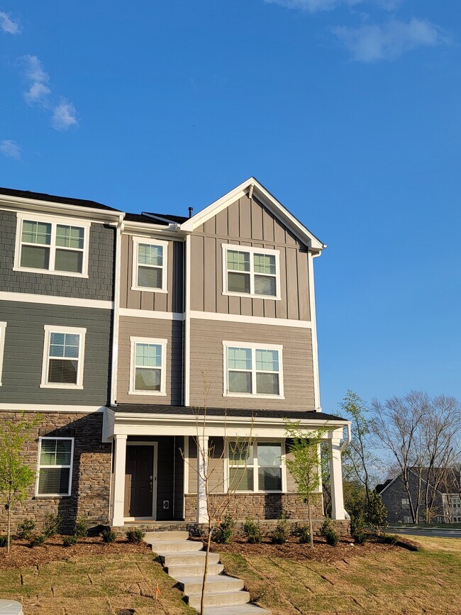 Foto del edificio - 1467 Jay Rd