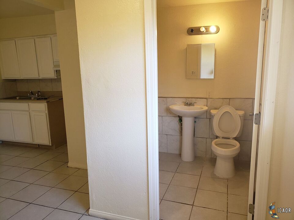 271 W 3rd St, Westmorland, CA 92281 Apartment for Rent in Westmorland