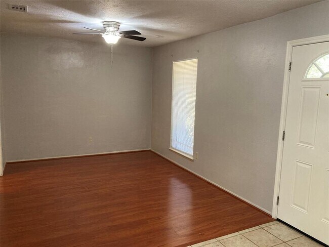 Foto del edificio - 2906 Green Fields Dr