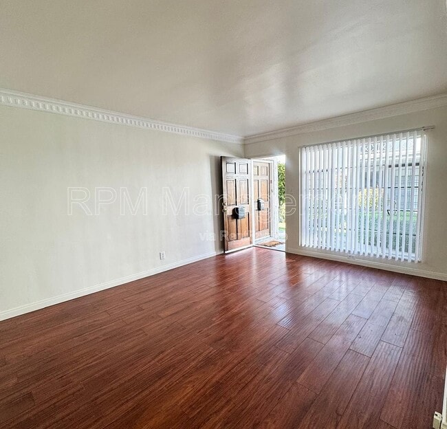 Photo - 1041 S Norton Ave Apartment