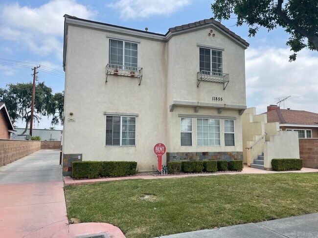 Building Photo - 11855 Sproul St