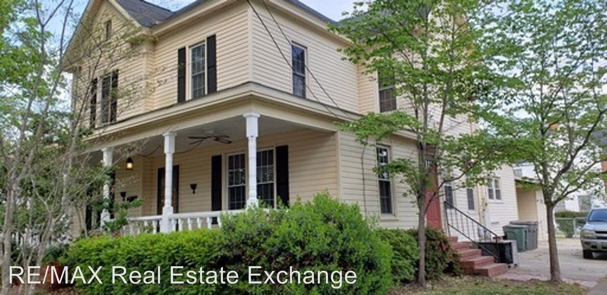 Primary Photo - 1402 N Elm St